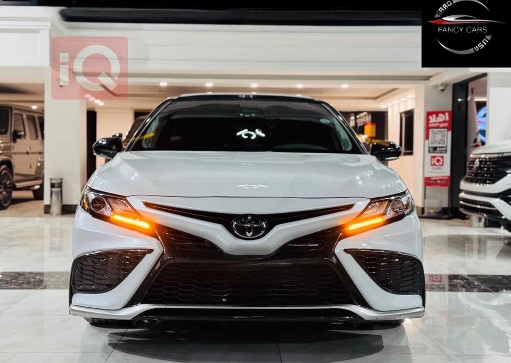 تۆیۆتا کامری